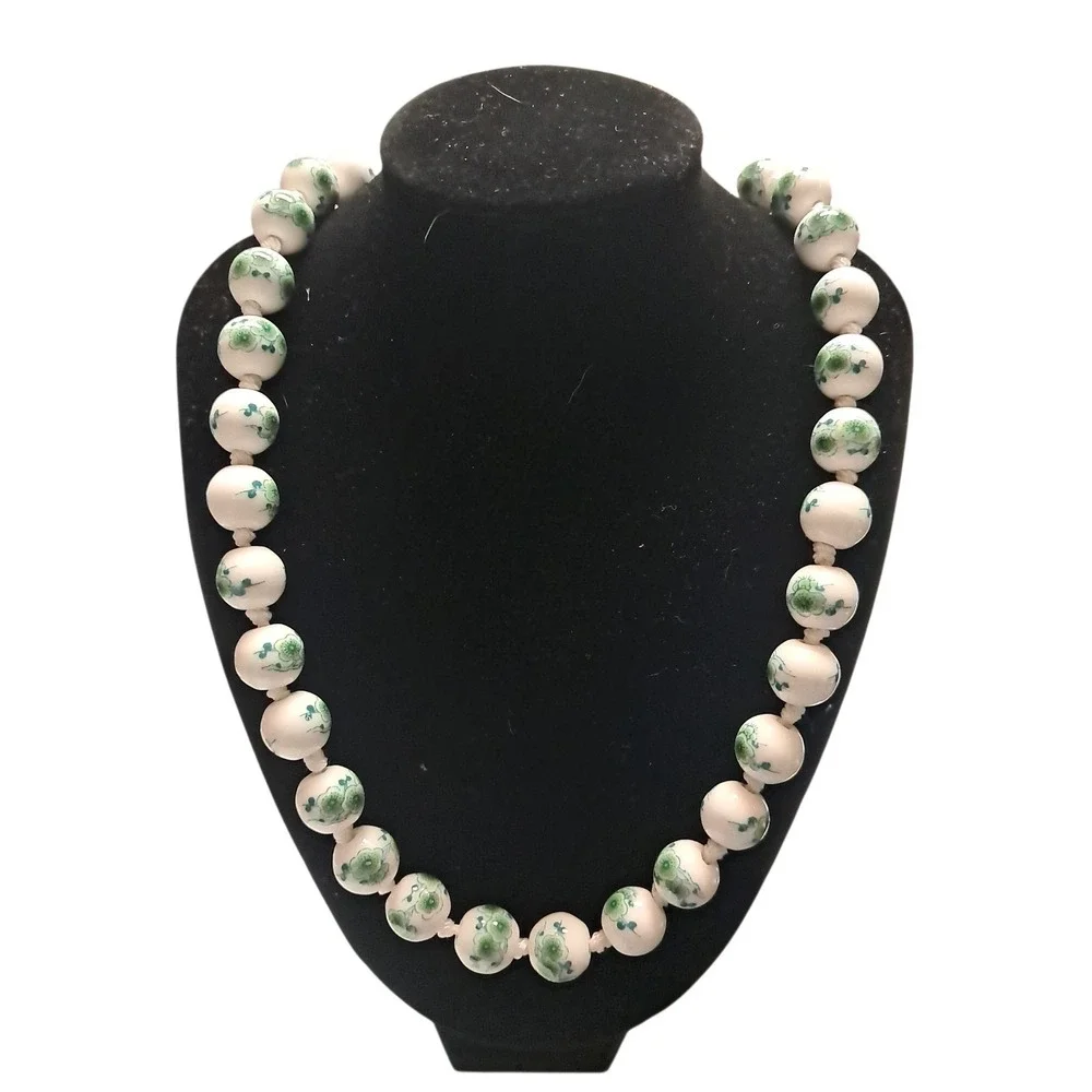 Green‎ Costume Jewelry Lot Including 3 Necklaces, 2 Bracelets, 1 Ring And 1 Pair